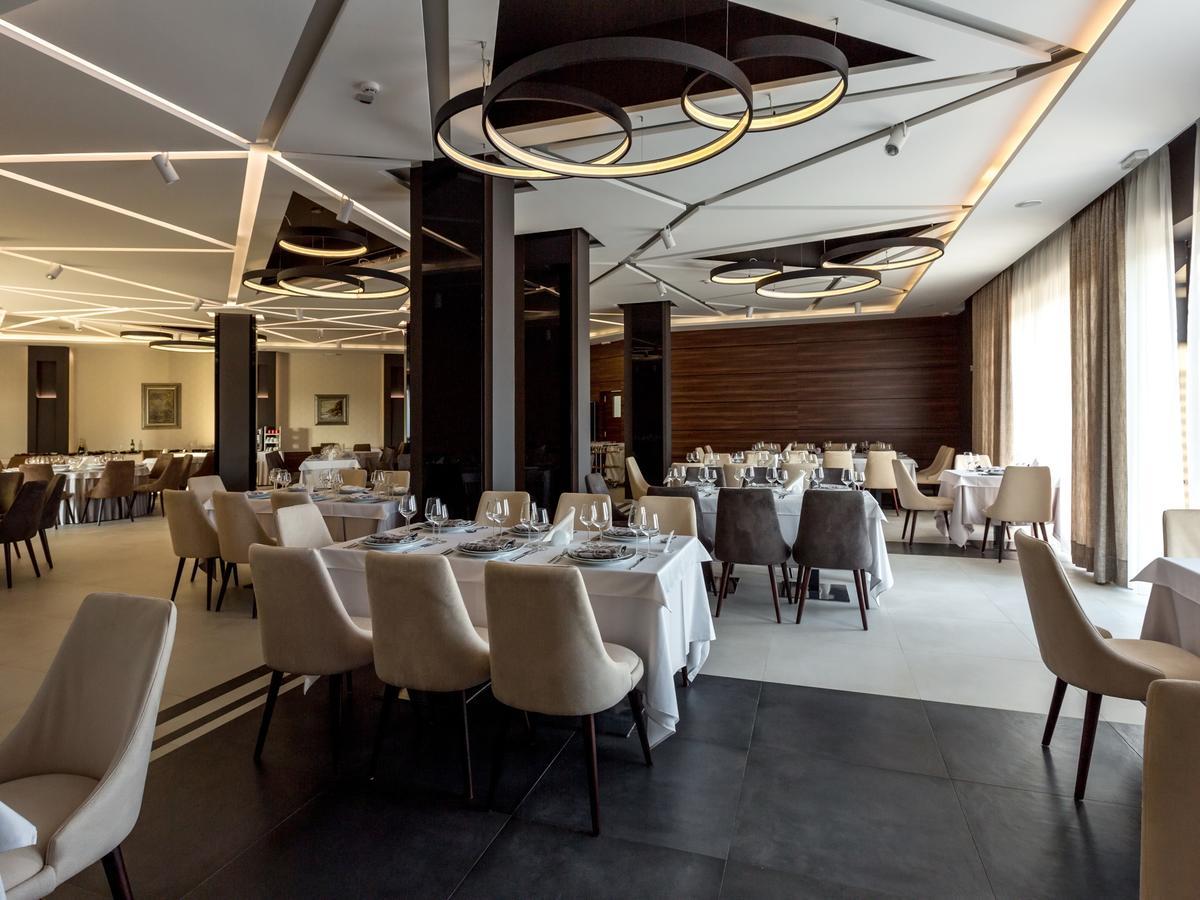 Hotel Ideo Lux Ниш Екстер'єр фото