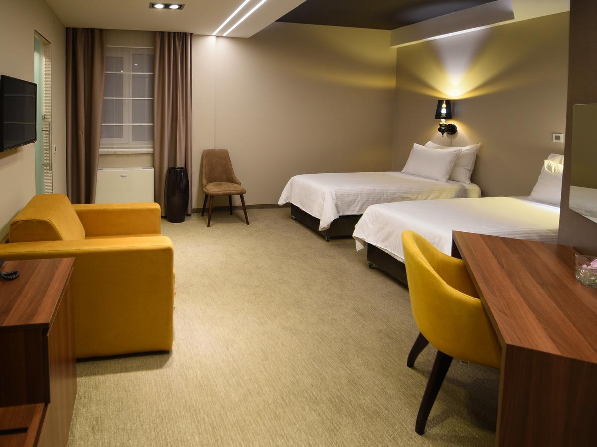 Hotel Ideo Lux Ниш Екстер'єр фото