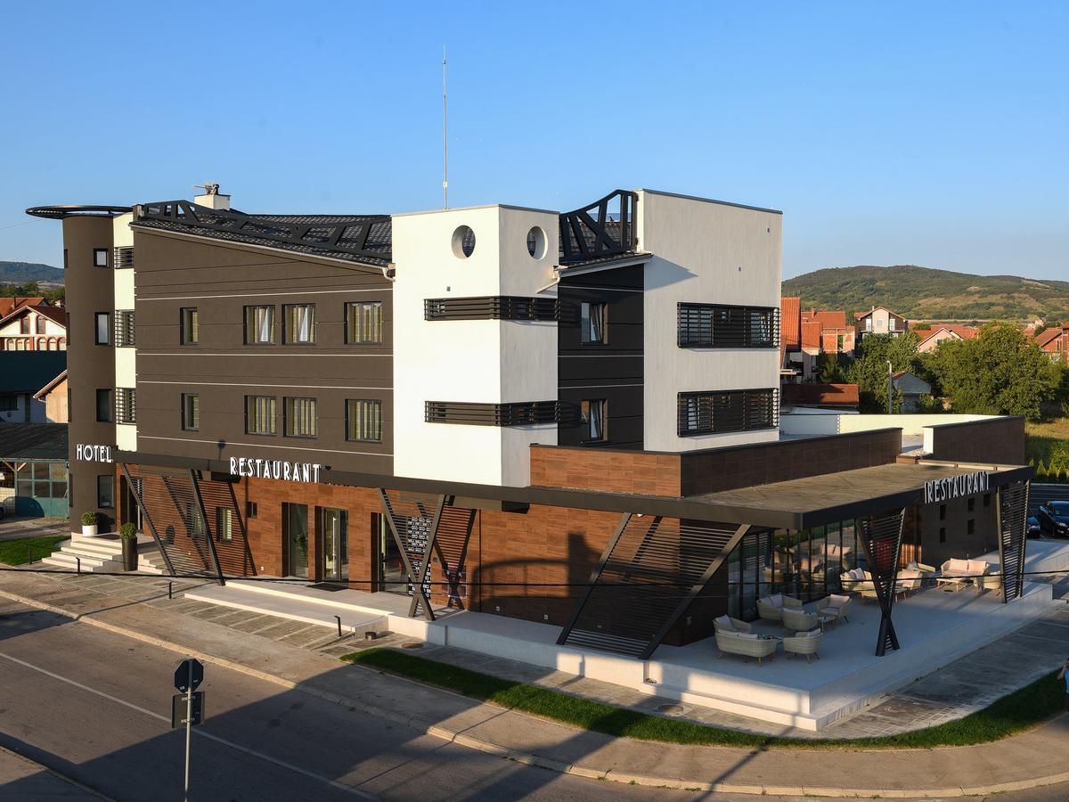 Hotel Ideo Lux Ниш Екстер'єр фото