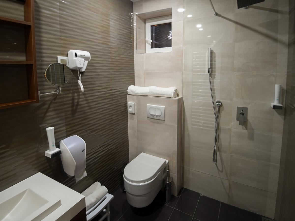 Hotel Ideo Lux Ниш Екстер'єр фото