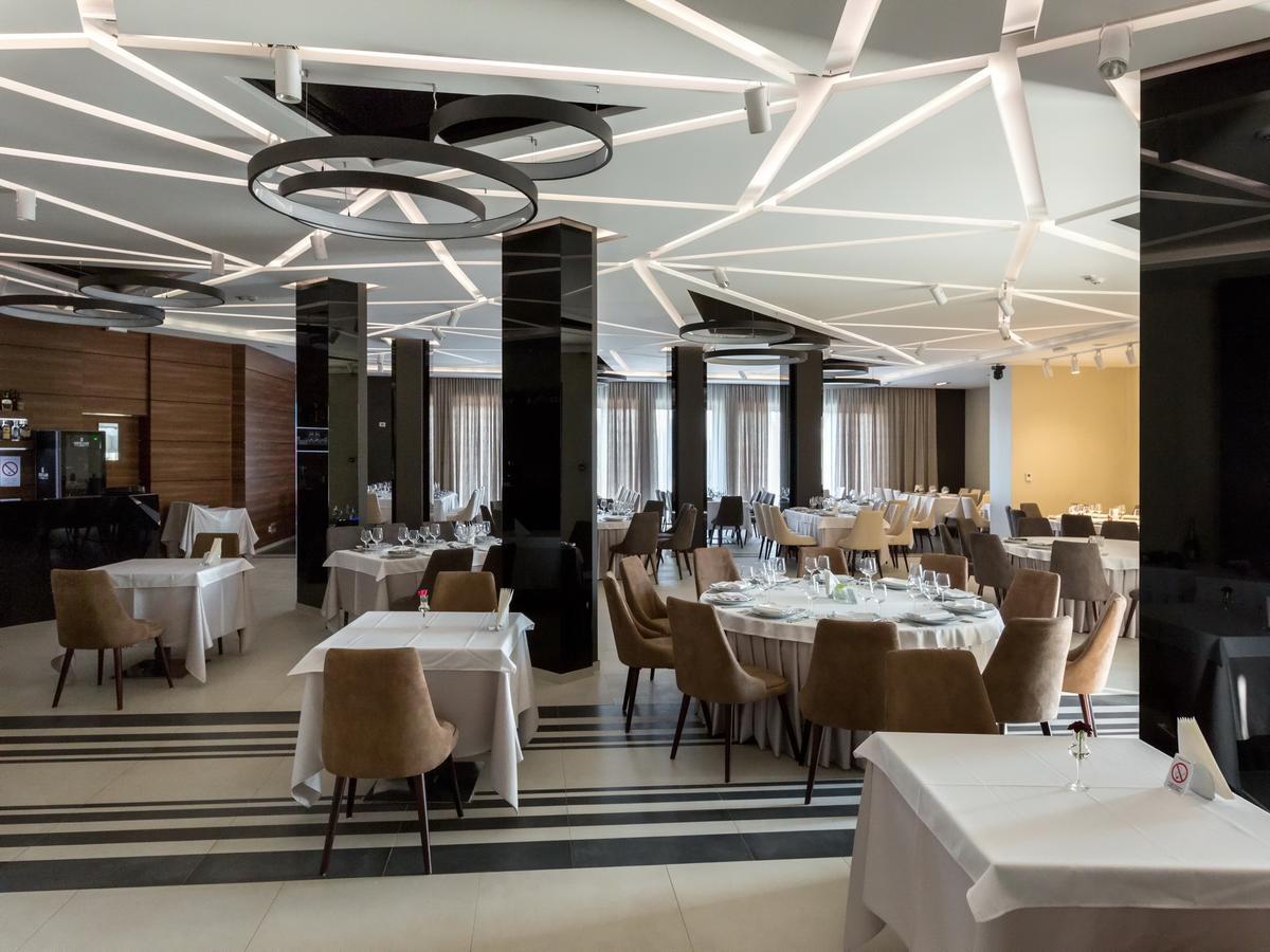 Hotel Ideo Lux Ниш Екстер'єр фото