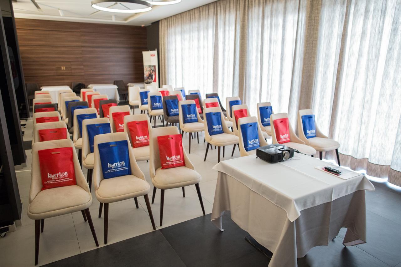 Hotel Ideo Lux Ниш Екстер'єр фото