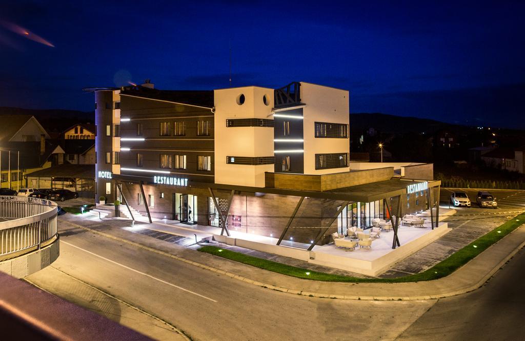 Hotel Ideo Lux Ниш Екстер'єр фото