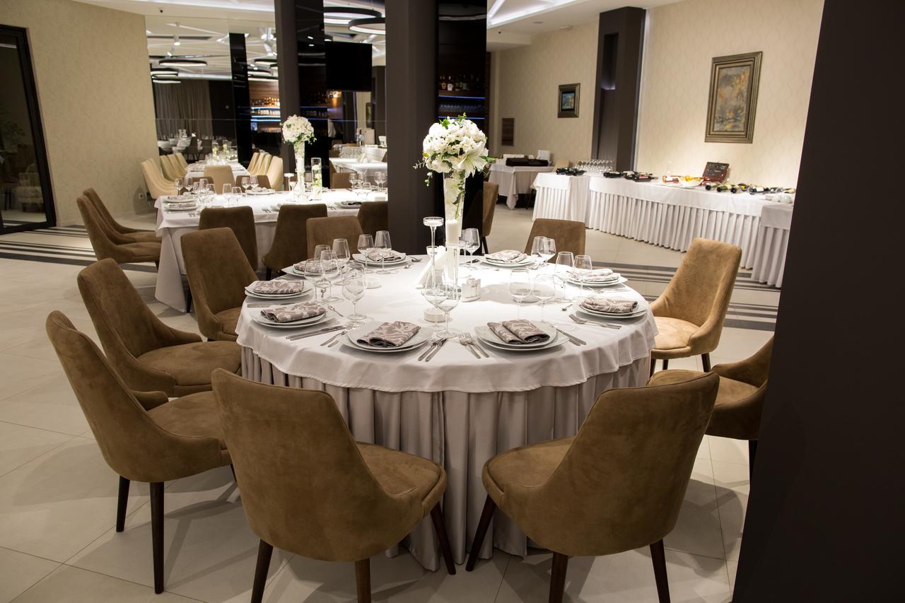 Hotel Ideo Lux Ниш Екстер'єр фото
